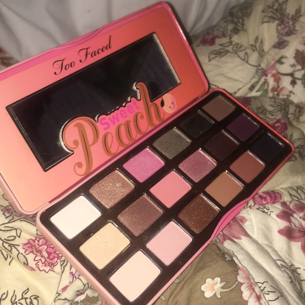TOO FACED SWEET PEACH EYE SHADOW (LIMITED TIME)